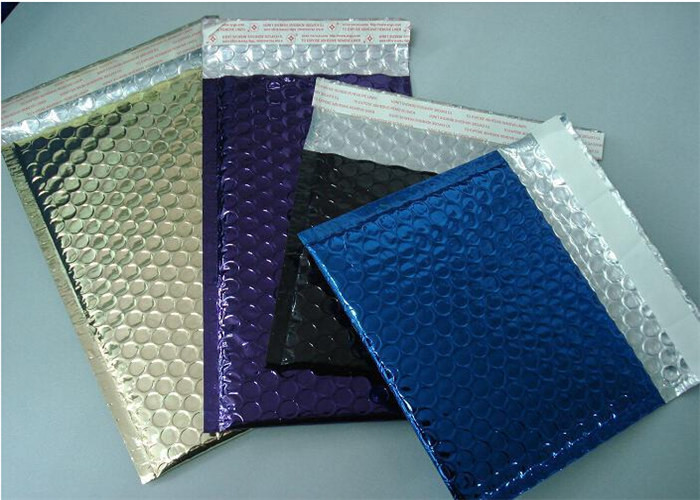 Tamper Proof Bubble Courier Bags , Aluminum Foil Custom Bubble Envelopes 6