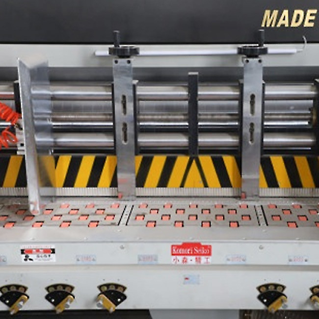  1600mm Carton Box 4 Color Flexo Printing Machine 40KW 380V Lead Edge Feeding Manufactures