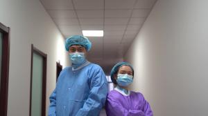  S&amp;J Disposable Lab Coats Hospital Uniforms Full Length Lab Jacket and Medical Gown Manufactures