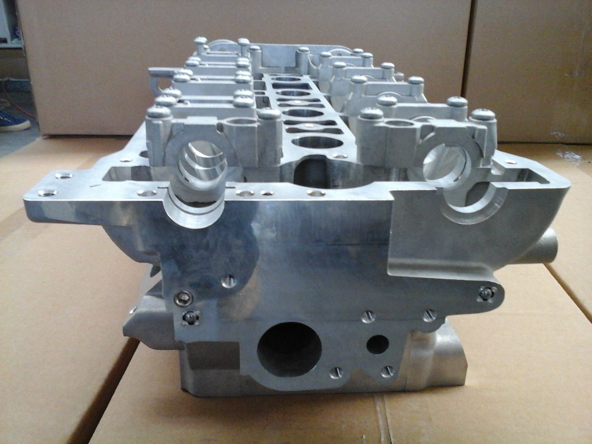 1.8T 20V Engine Cylinder Head For VW Passat B5 Beetle AUDI A4 TT 06A103351L
