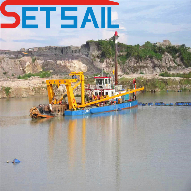Hydraulic 24 Inch Cutter Suction Dredger with Depth Meter