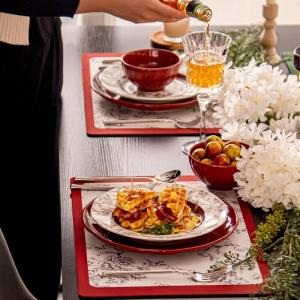 Rectangle Diatom Flower Dining Table Placemats Sustainable Table Cloth Design