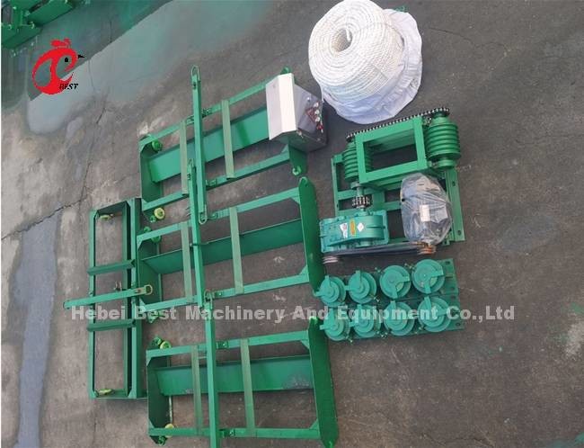 Auto Three Phases Poultry Manure Scraper Machine Remove Chicken Waste Sandy