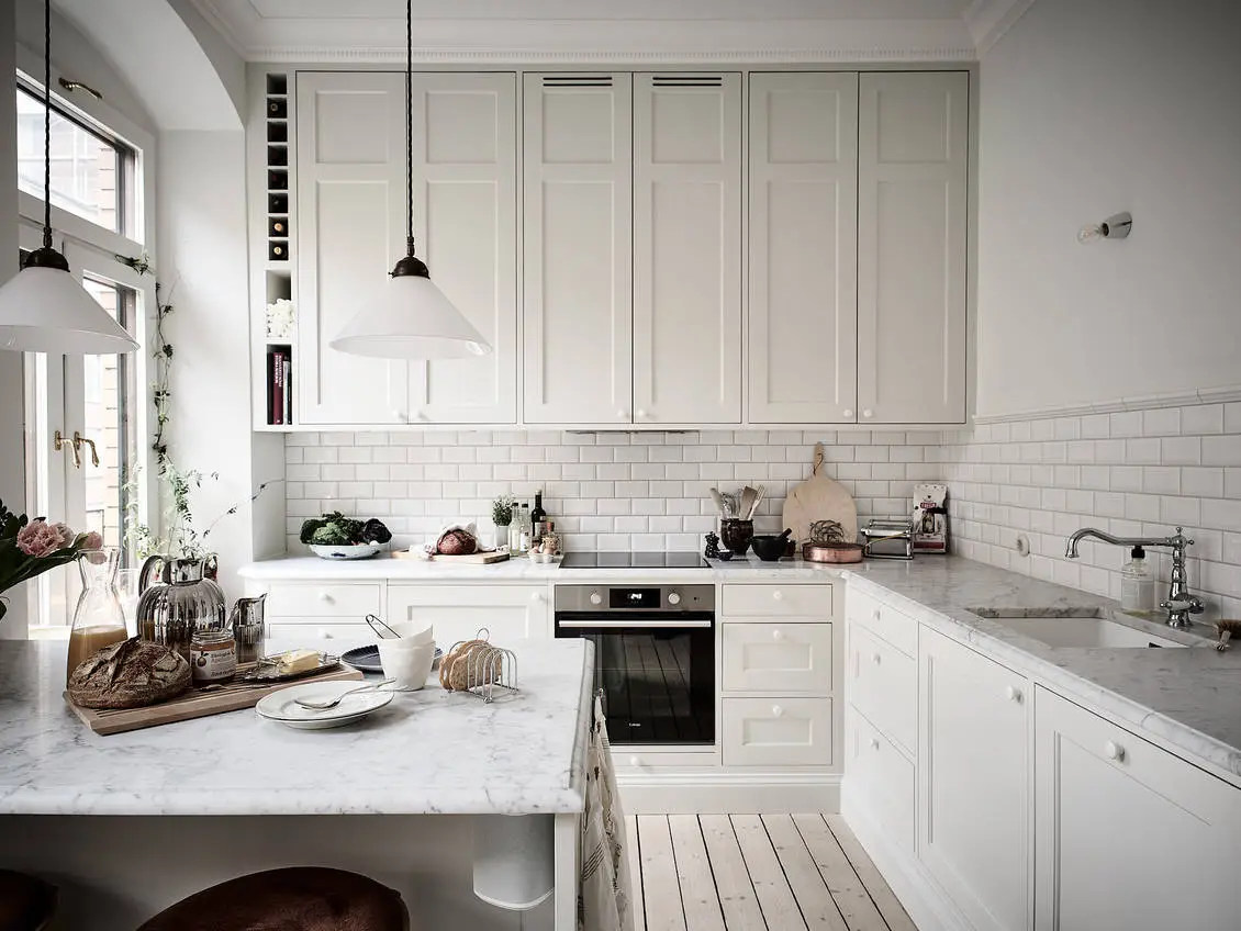 Custom North American Melamine Board Glossy White Shaker Kitchen Cabinets Flat Pack
