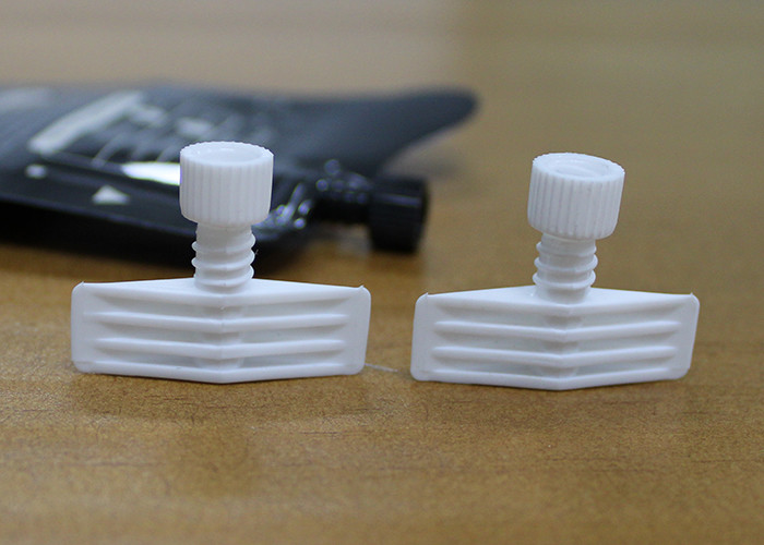 4.5mm Dia Cosmetic HDPE Twist Spout Cap Top Spout Integral Custom Color