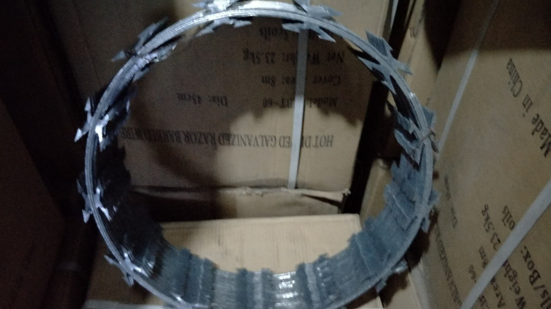 Single Coil Concertina Razor Wire Diameter 450mm Barbed Wire CBT-65