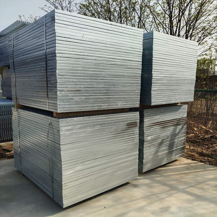 Hot Dip Galvanized Steel Grating Serrated Heavy Duty Industry Platform Catwalk Construction