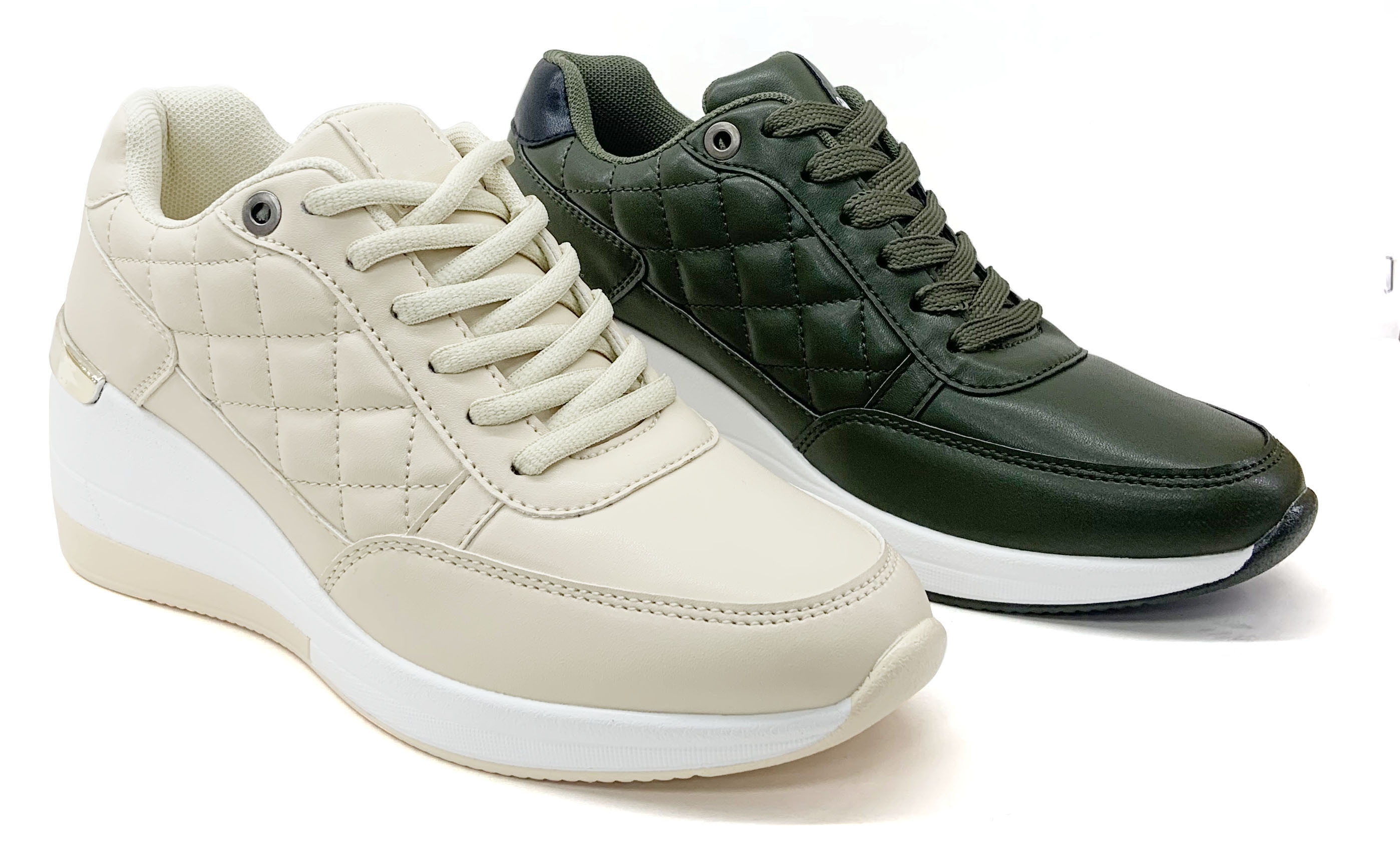 Customized Womens Cross Trainer With Lace Up Fastening Textile Lining