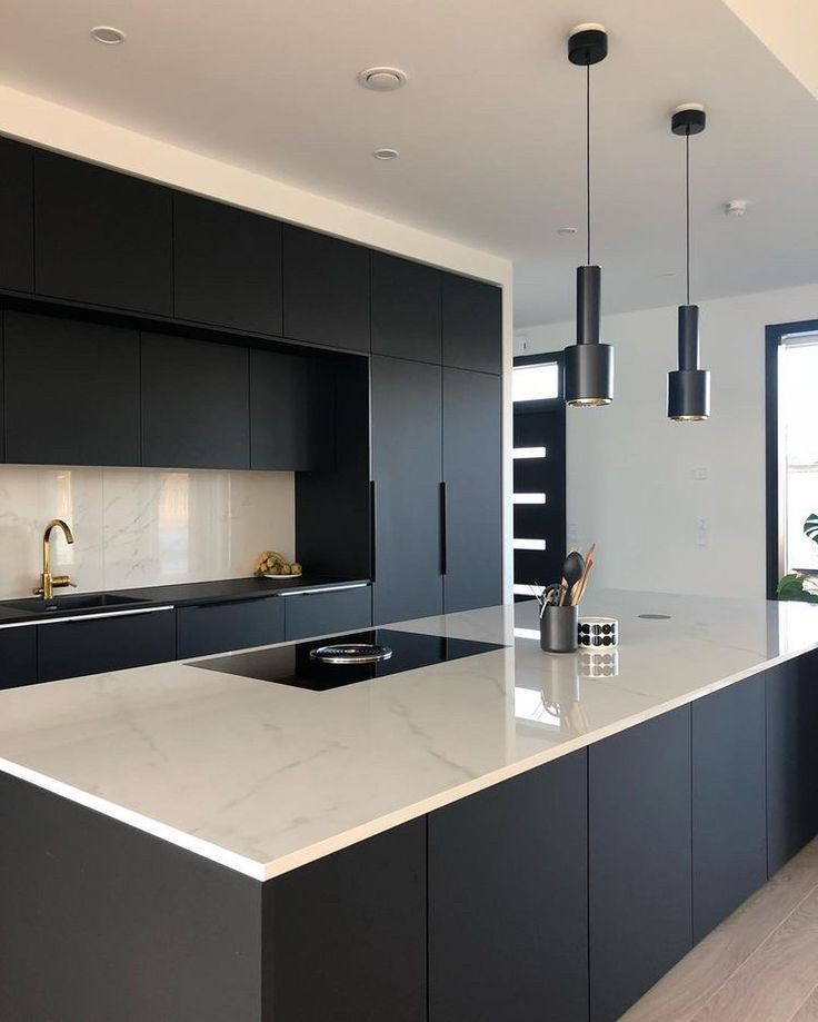 Minimalist Design Modern Kitchen Cabinet Accessories Veneer and Lacquer Finished Doors