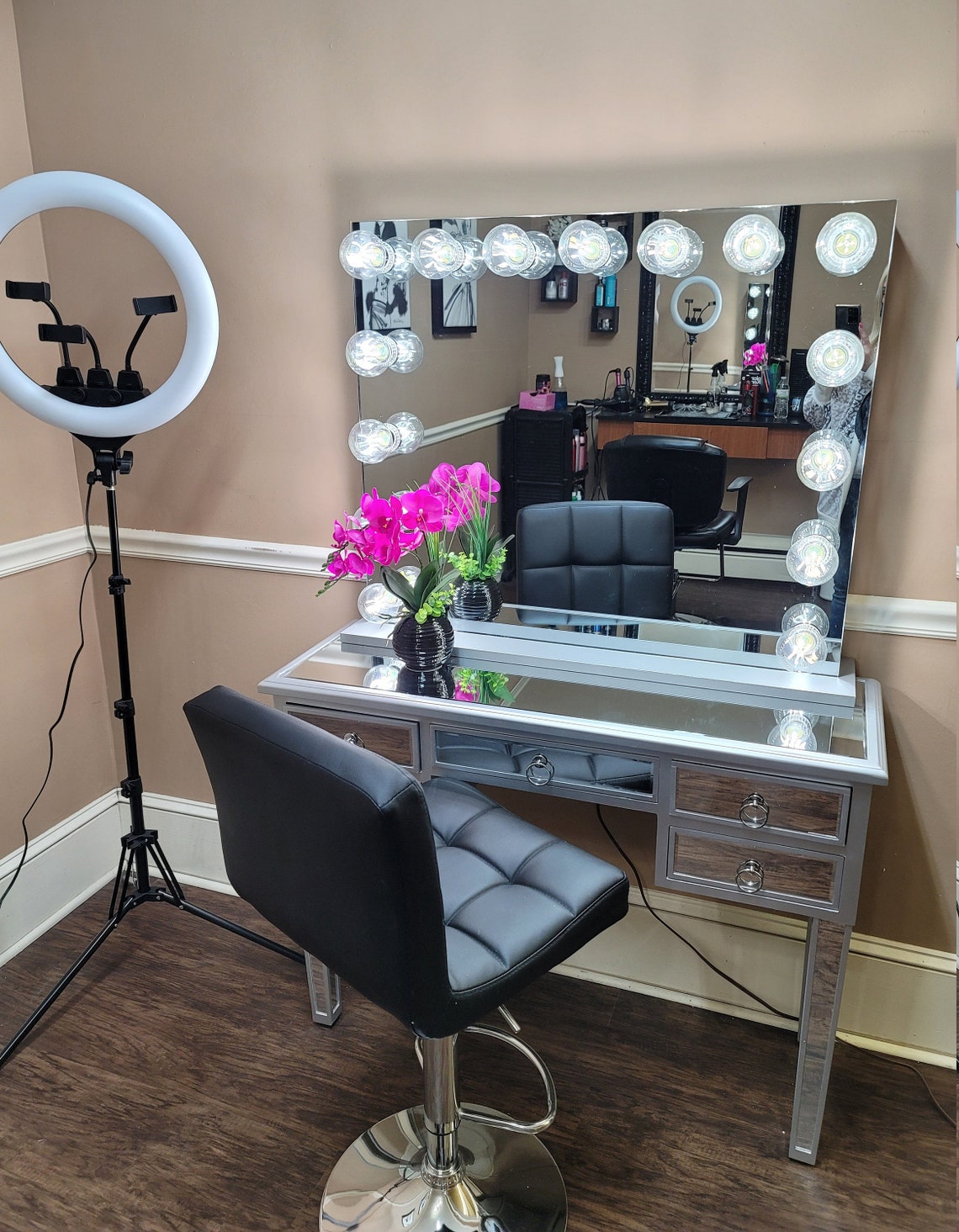Custom Designs Vanity Lights Ideal for Table Desktop Dresser and Bathroom Dressing