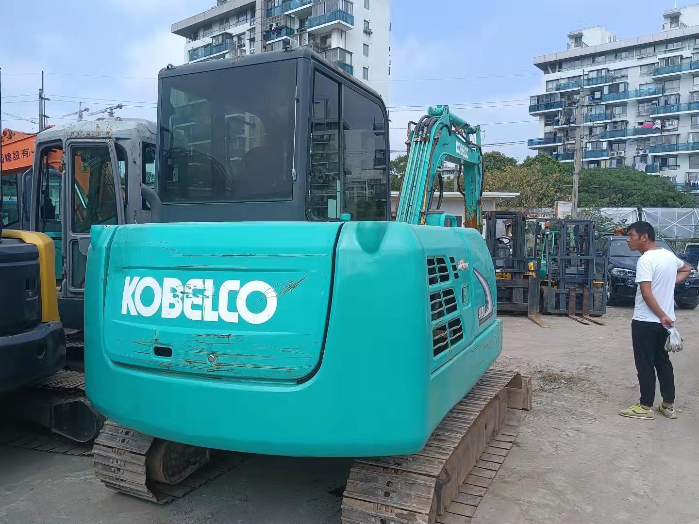 Customized Blue YANMAR Kobelco Excavator 5.61TON 35.5KW 1800 Working Hours