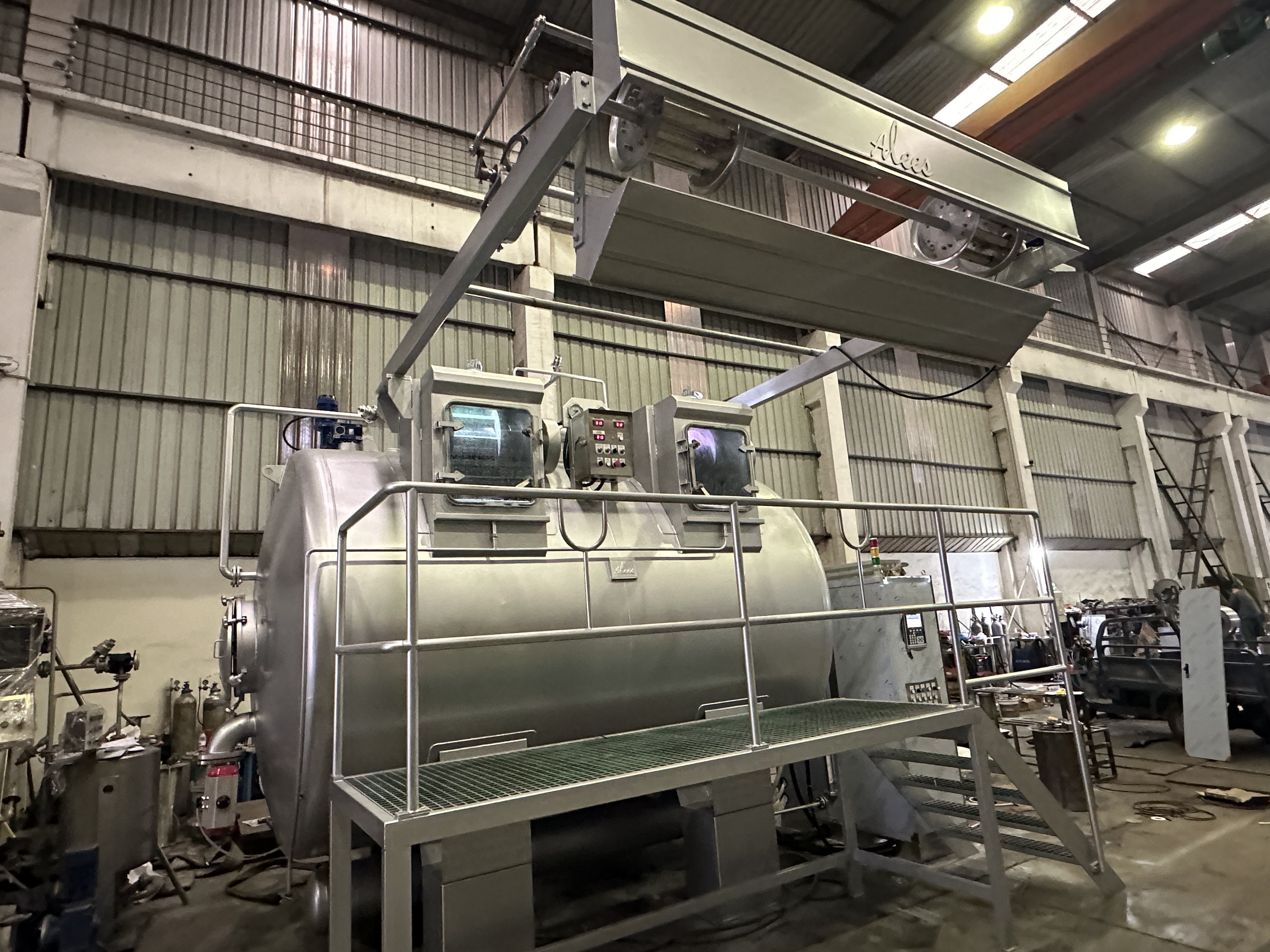  Low Consumption Energy Saving Normal Temperature Overflow Dyeing Machine Manufactures