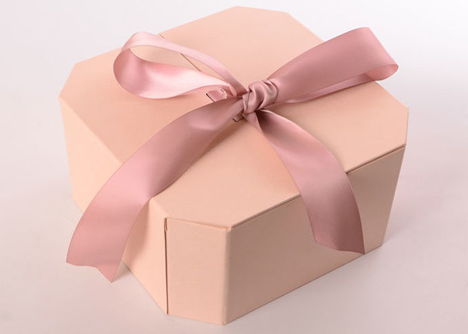 Hexagon Custom Printed Gift Boxes Size 24.5 * 21.3 * 10.5cm With Ribbon