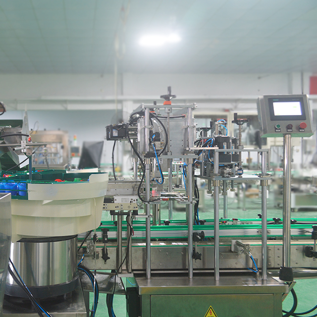 Shampoo Lotion Automatic Bottle Filling Machine 6000 Bottles/hour Production Line Speed