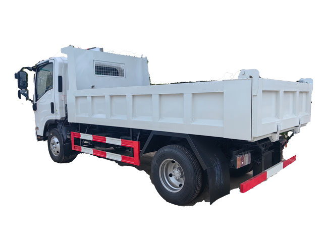 ISUZU 4x2 5000 CBM Dump Truck With Lift Function