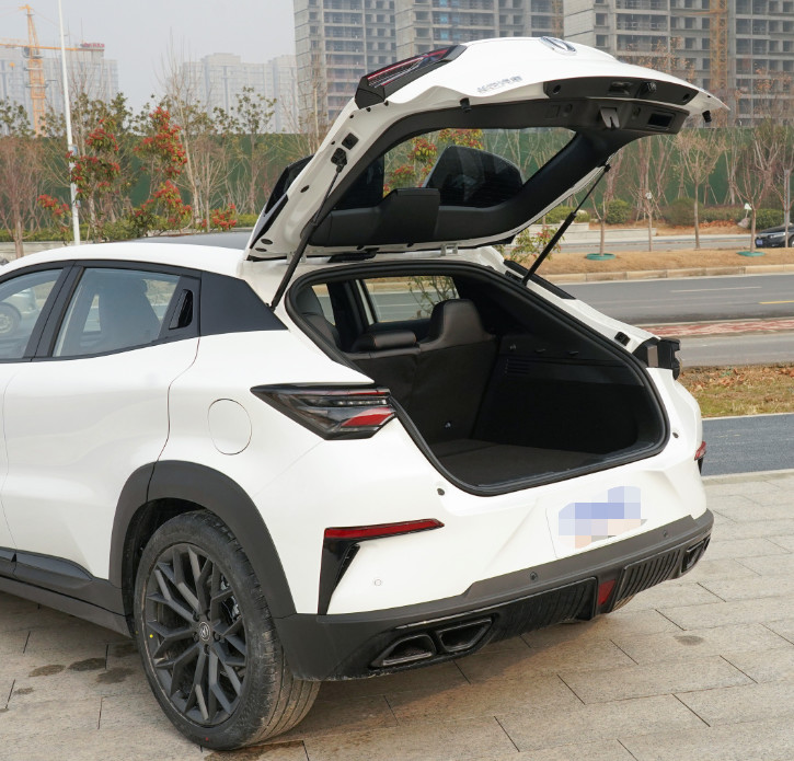 Changan UNI-T 2022 2.0T 233HP Noble Model 8AT 5 Seats SUV With 20" Wheel Hub