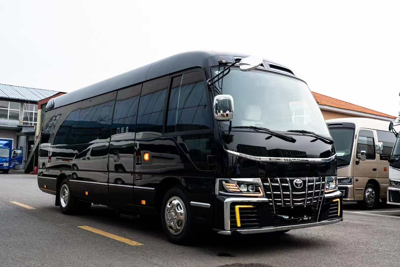 Toyota Coaster 7 Seater Coach Tour Bus Gasoline Rear Drive 4×2 Manual Transmission