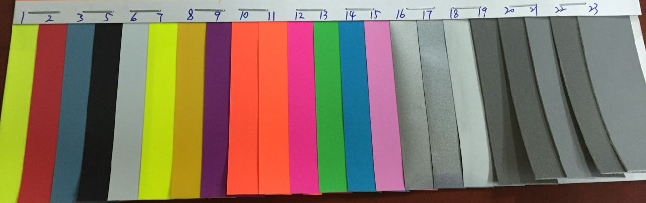 0.25mm Thick Red color Reflective Fabric Size 0.5cm~140cm EN20471
