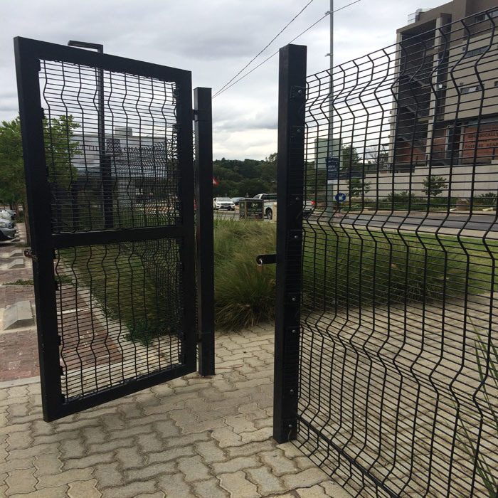 Clearvu 358 Anti Climb Small Hole Security Steel Welded Wire Mesh Fence with Spikes