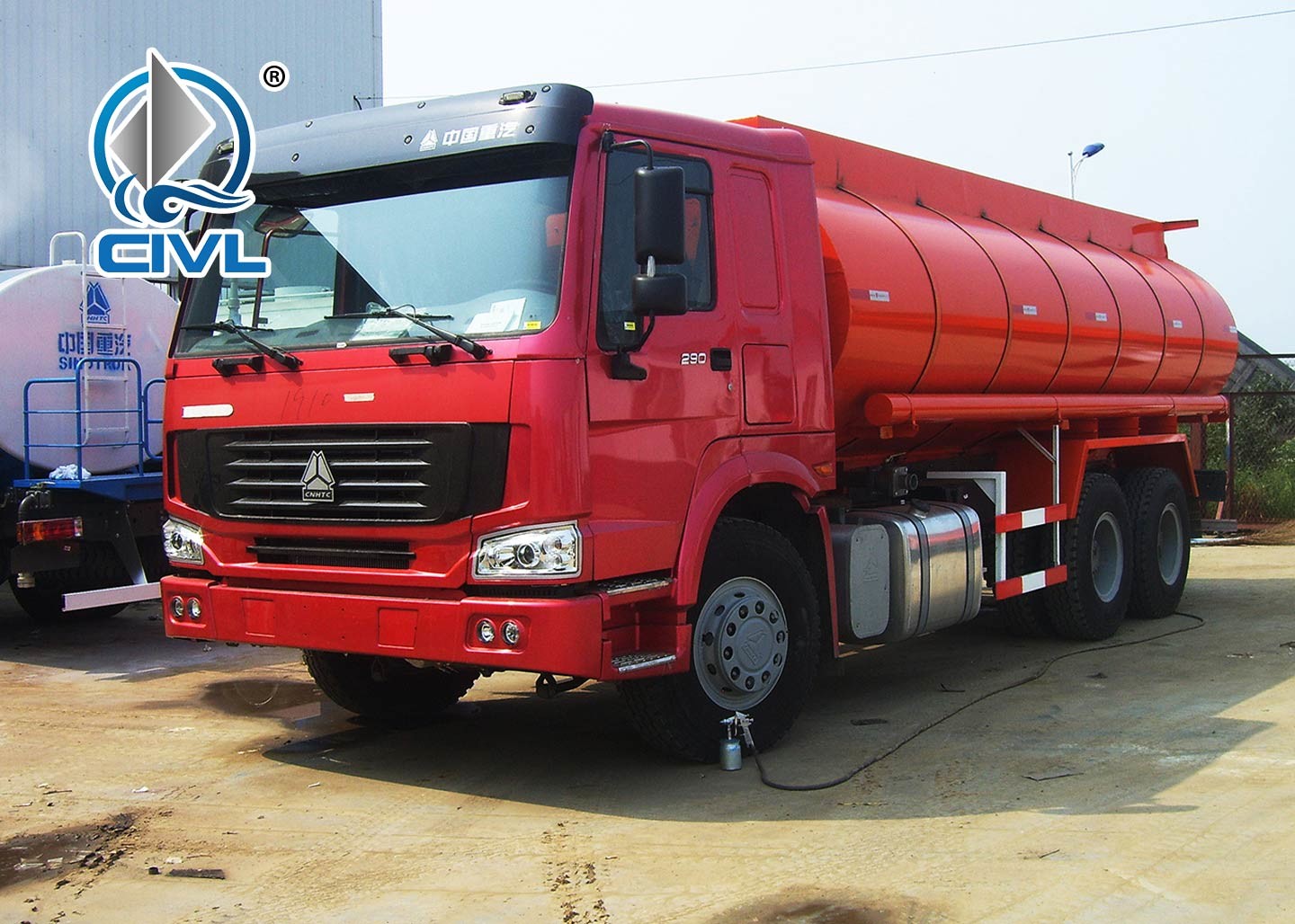 SINOTRUK HOWO A7 Dil / Fuel Tank Truck 6 X 4 Drive Liquid Tanker Truck New Truck Euro II