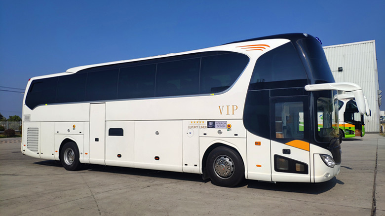 LHD/RHD Cummins 375HP Euro5 51+2 Seats Luxury Coach Bus YBL6128SD for Chile