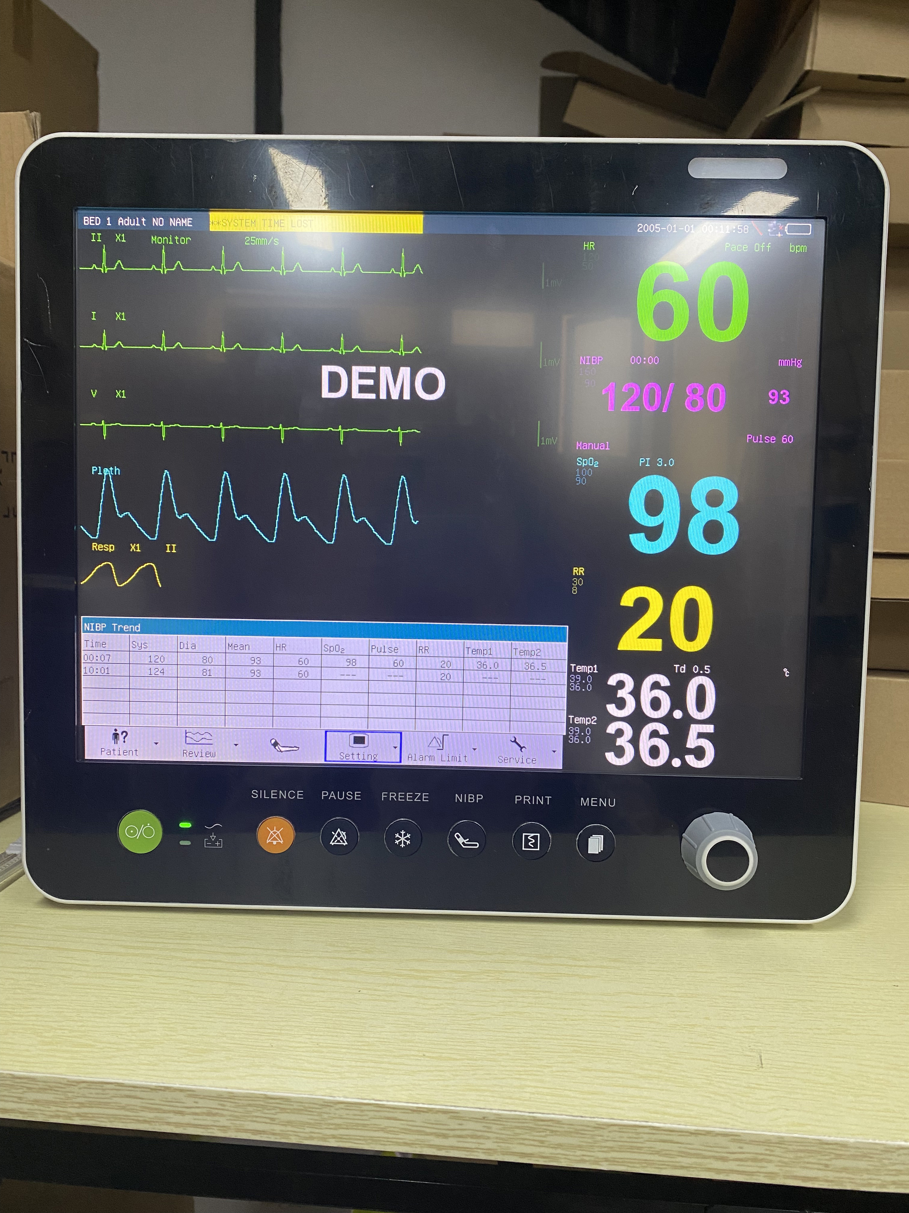 Compact Multi Parameter Patient Monitor With Rechargeable Battery