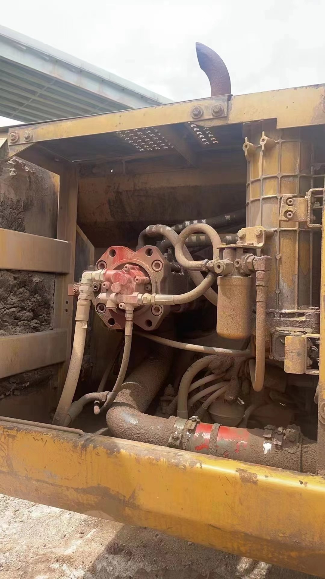 Original imported Caterpillar 320B excavator used for export and sale