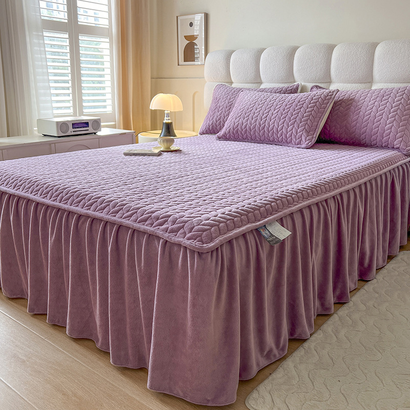 Single Bed Coral Velvet Bedspread with Lace Padding Anti-Static Cotton Flannel Bed Skirt