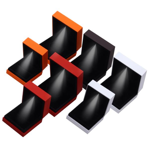 9*9*3.5cm Jewelry Box Organizer with Logo Baked Lacquered Black Rimmed LED Ring