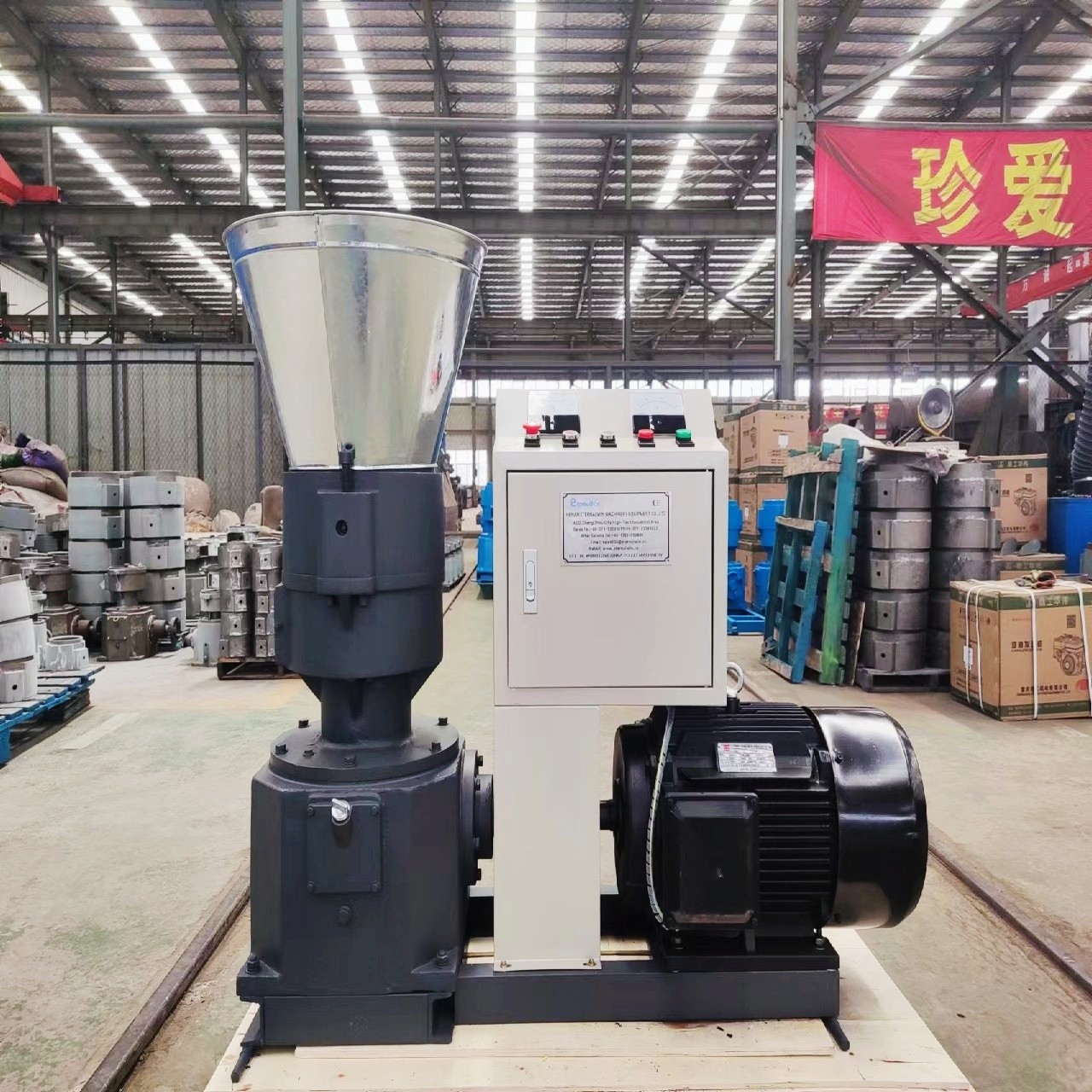 250-400kg/h Wood Mill Output Easy Operation Wood Pellet Machine