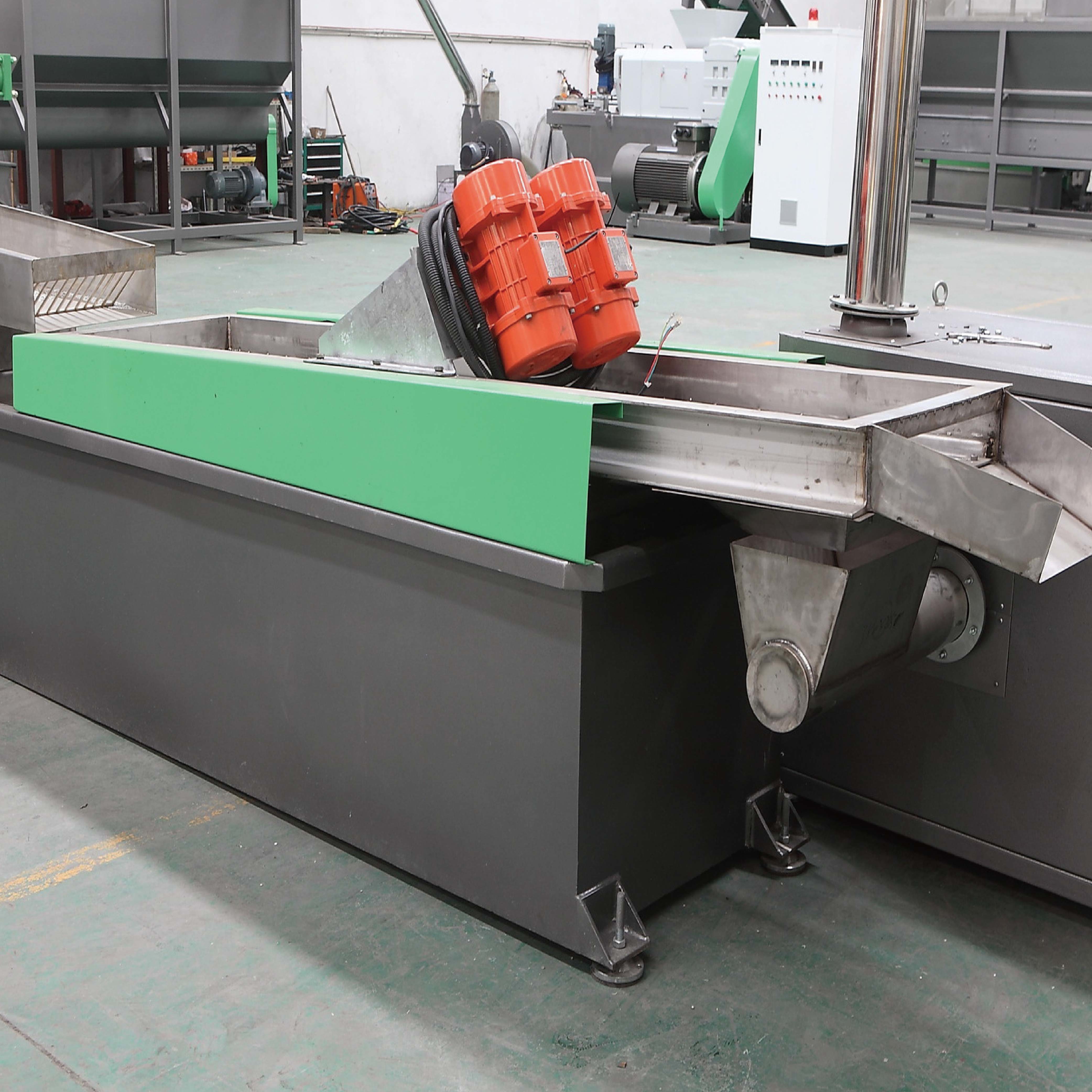 Nanjing Henglande PP PE PVC Plastic Two Stage Extruder , Plastic Pelletizing Equipment CE Standard