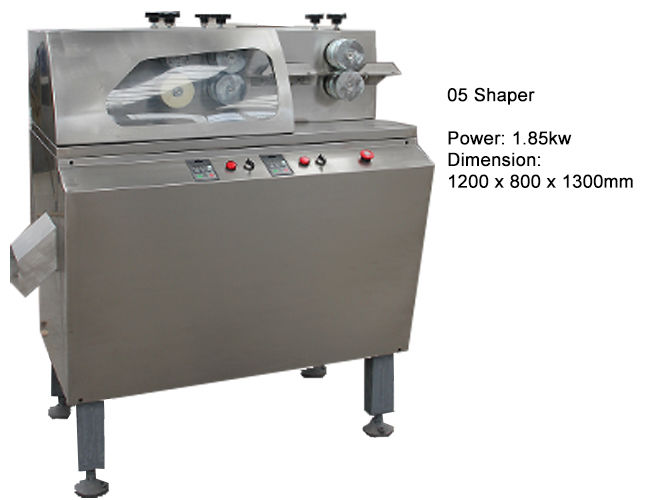 Siemens PLC Control Snack Food Extruder Machine For Puffs / Pastry / Filled Snacks