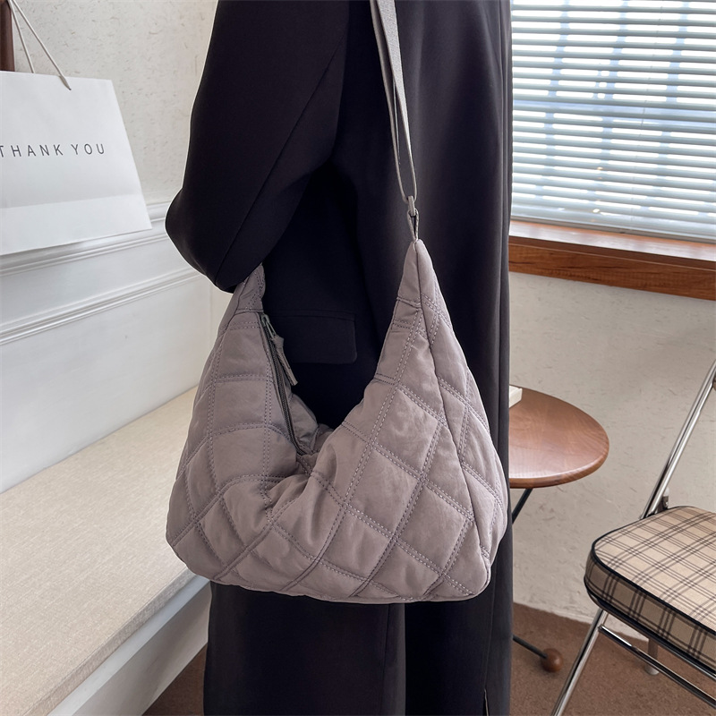 Winter messenger bag women dumpling bag lightweight small shoulder armpit bag