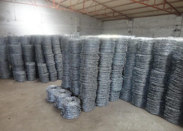 Galvanized Steel Iron SWG14 15CM Double Strand Barbed Wires