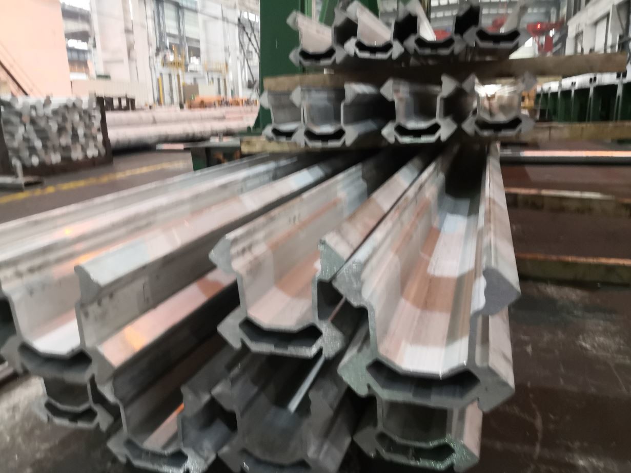 14 Feet Long Feed Beam Aluminum Extruded Profiles T6 Heat Treatment