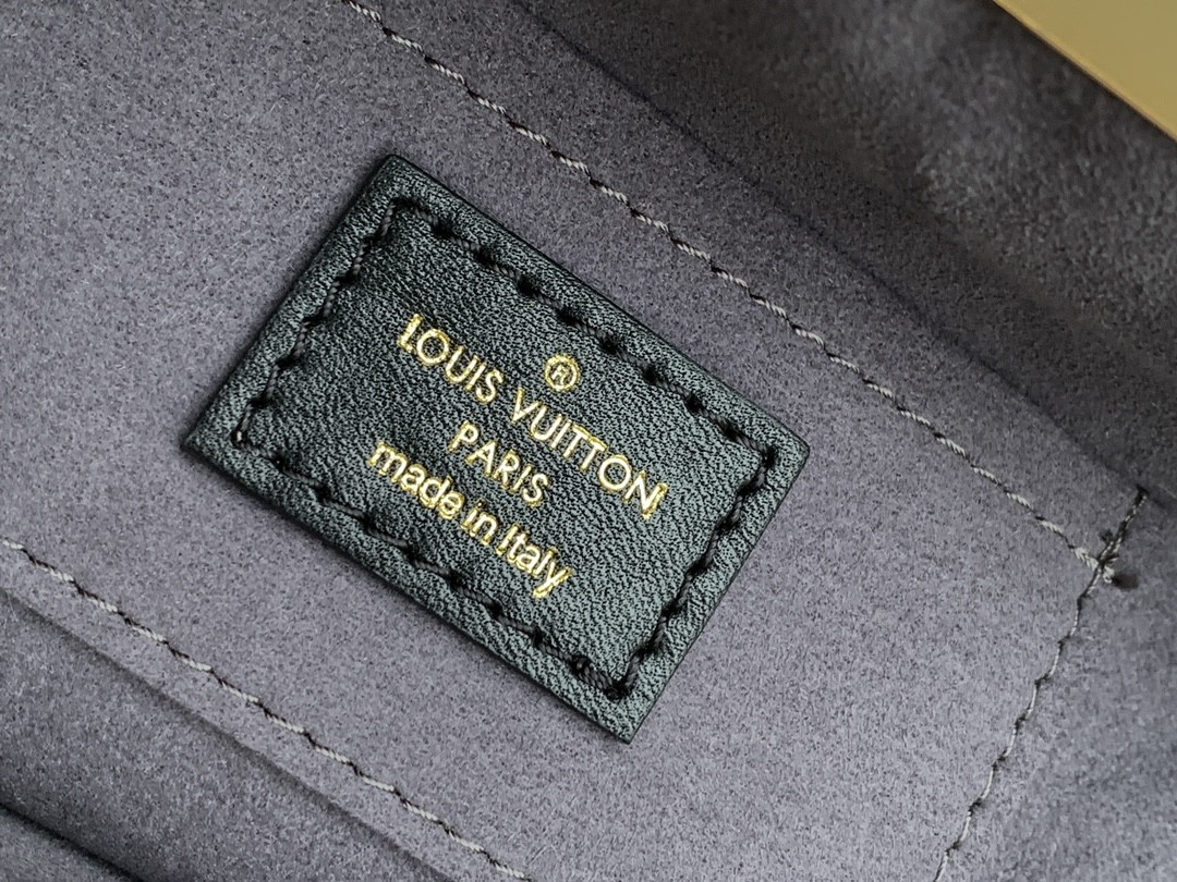 Personalized Calfskin Monogram Clutch Bag Louis Vuitton M45571
