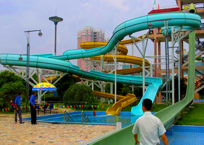 Fiberglass Spiral Water Slide Water Playground Equipment Customized Color