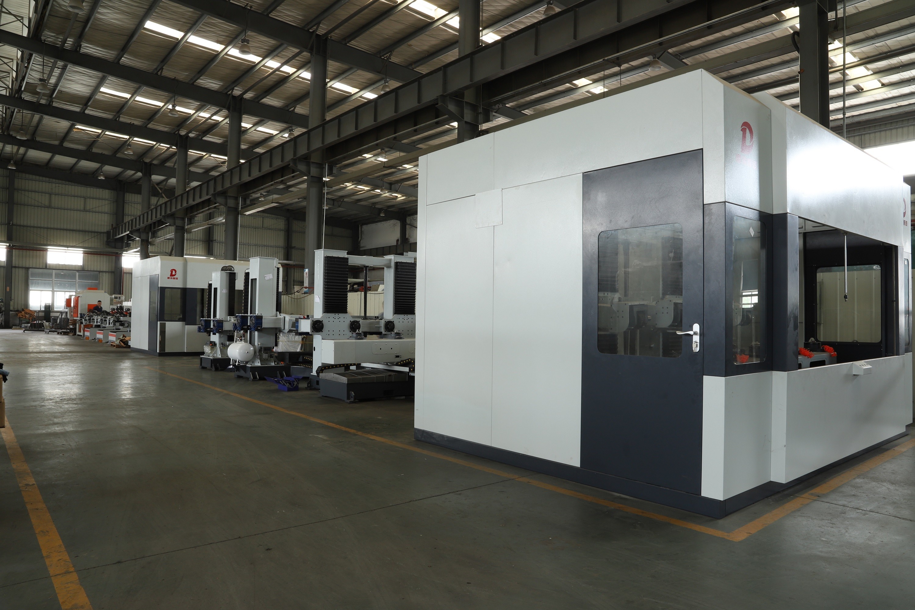 Professional Service Cloth Mirror Polishing Machine For Faucets Manufacturing Plant
