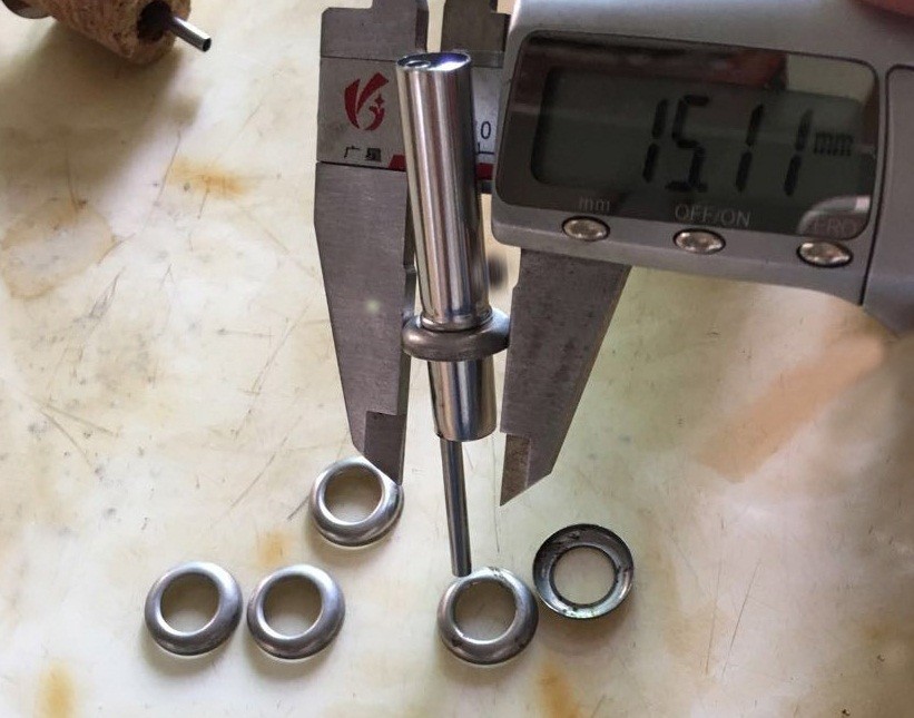 Customized 15mm Wine Pourer/ Stainless Steel Oil Pourers Matching Ceramic Bottle, Good Quality and Competitive Price