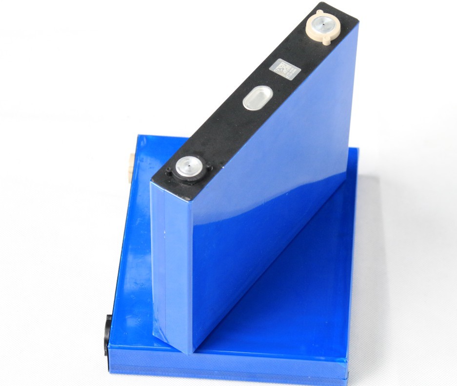 BMS 3.2v 120ah Prismatic Lithium Ion Battery Cell
