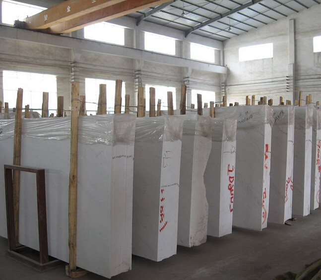 Custom Size White Marble Stone Flooring With 11.5Mpa Bending Resistance