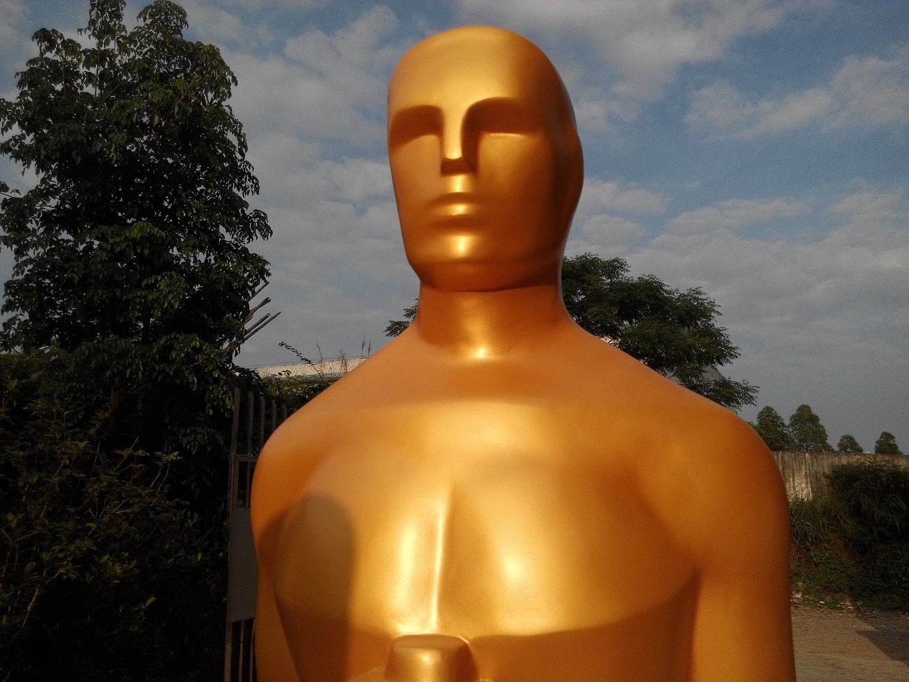 life size Oscar statue/sculpture for sale with existing mold as souvenir craft gift