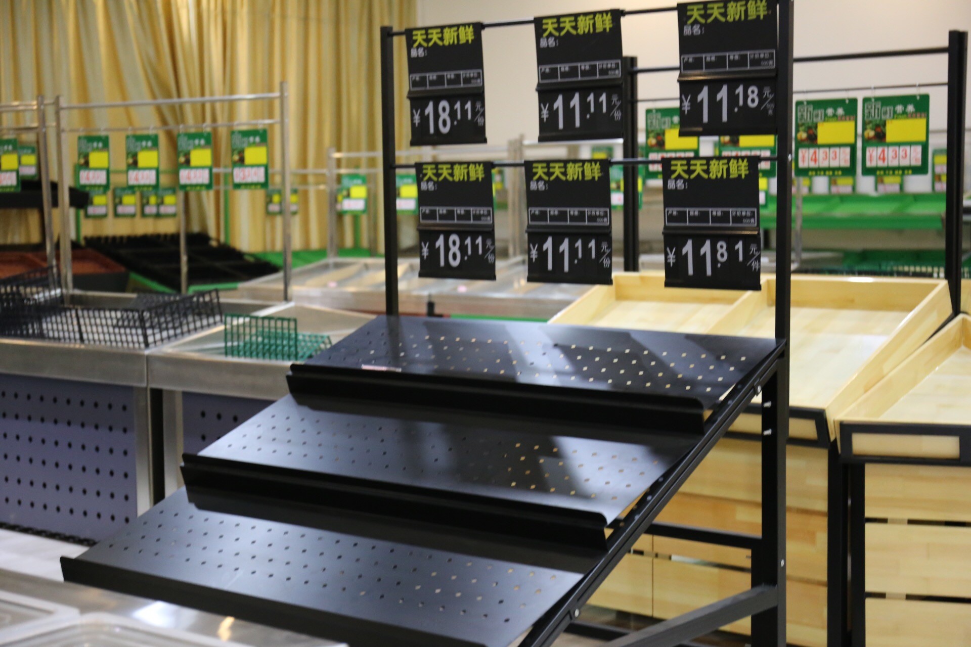 Metallic Fruit And Vegetable Display Stand , Fruit Vegetable Display Rack