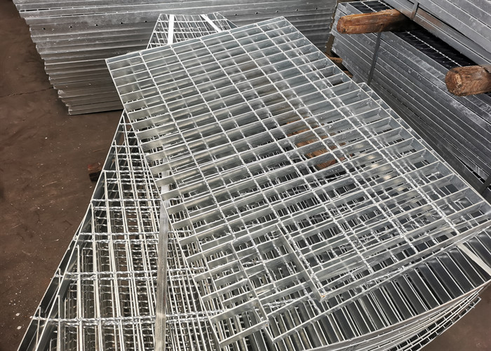 1000mm×6000mm Hot Dip Galvanized Steel Sidewalk Skid Resistance Welded Steel Grating