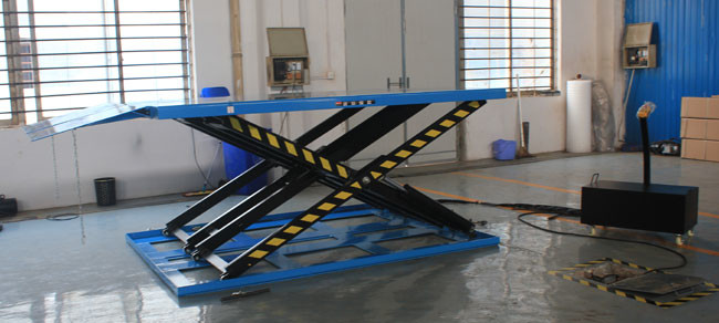 2000× 2600mm Hydraulic Pump Electric Lift Table 2500kg 5511lbs Scissor Type Loading