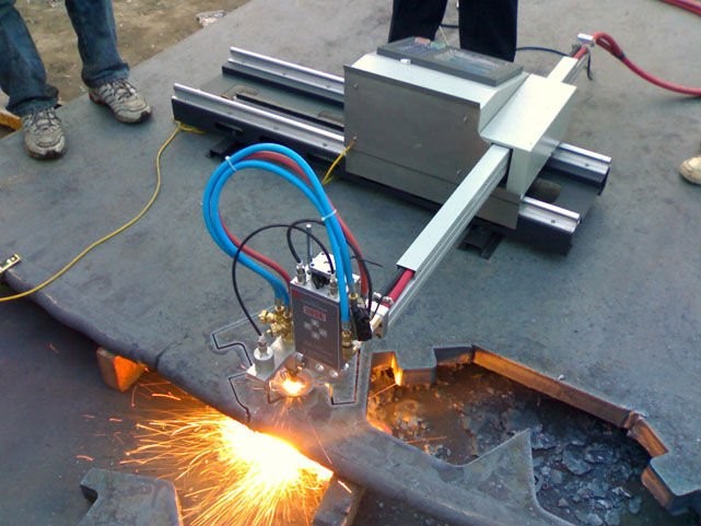 Automatic mini Metal Flame Cutter CNC Plasma Portable Cutting Machine 1500*3000mm