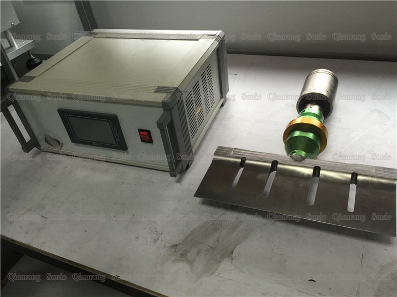 High Frequency Vibration Ultrasonic Cutting Machine