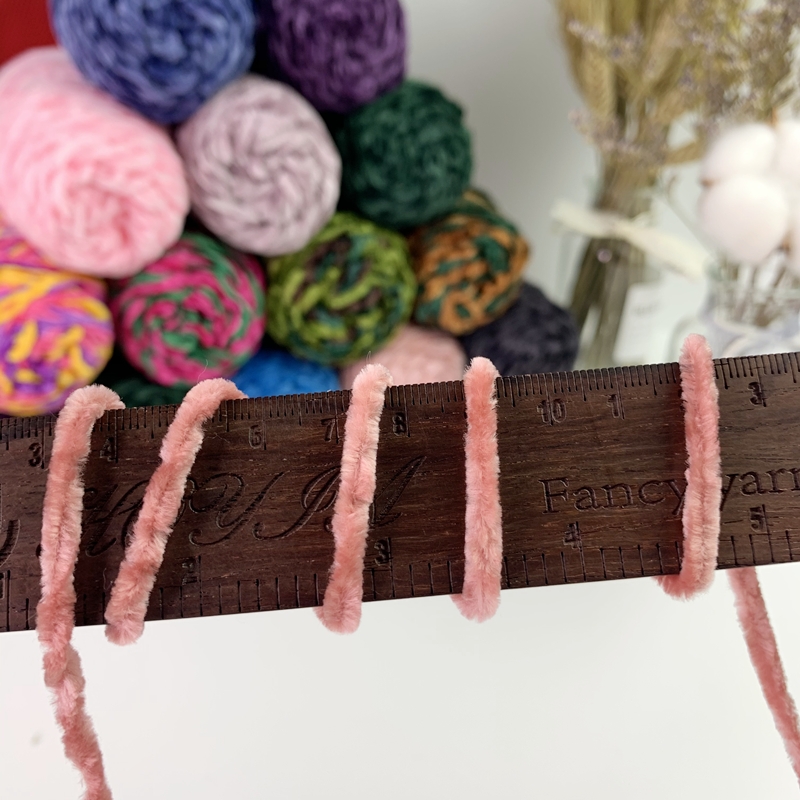 Big Crochet Chenille Yarn 100% Velvet Polyester Yarn Dyed Chunky