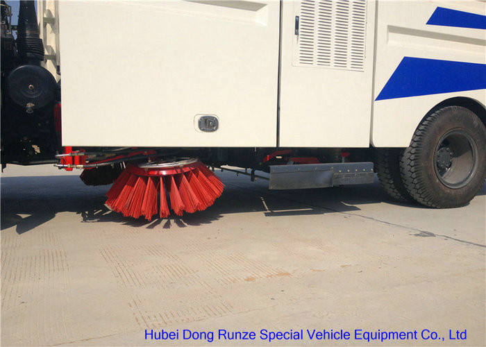 Mechanical Truck Mounted Road Sweeper Cleaning Equipment High Efficiency