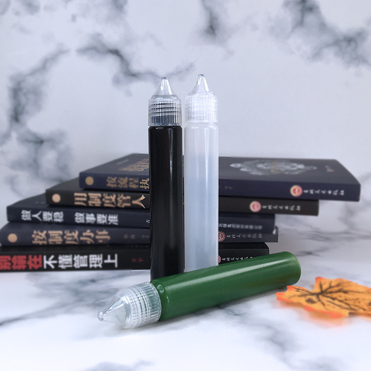 Round Shape Customized Logo E Liquid Bottles In PET Childproof Neck Type Protection